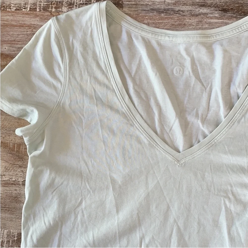 Lululemon Love Tee V EUC!! - Picture 3 of 12